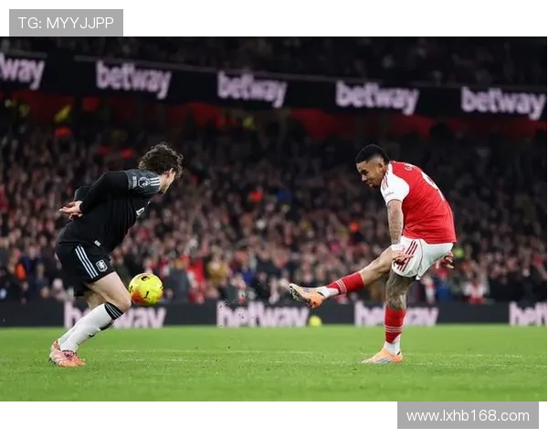 热苏斯双响助阿森纳提前出线